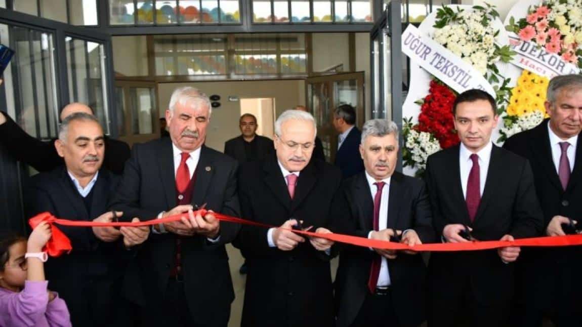 Hürmüz Mustafa Mutlu İlkokulu Dualarla Açıldı.